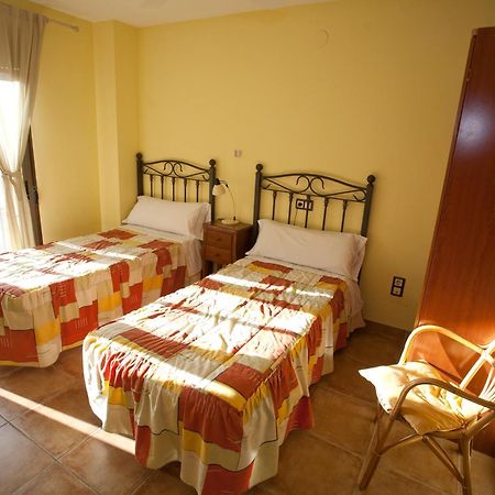 Apartamentos Maribel Каласейте Номер фото