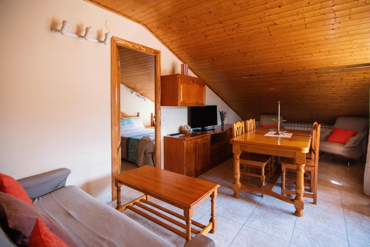 Apartamentos Maribel Каласейте Екстер'єр фото