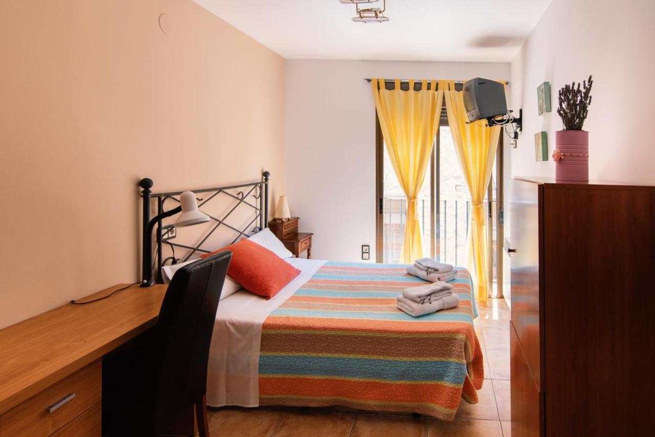 Apartamentos Maribel Каласейте Екстер'єр фото