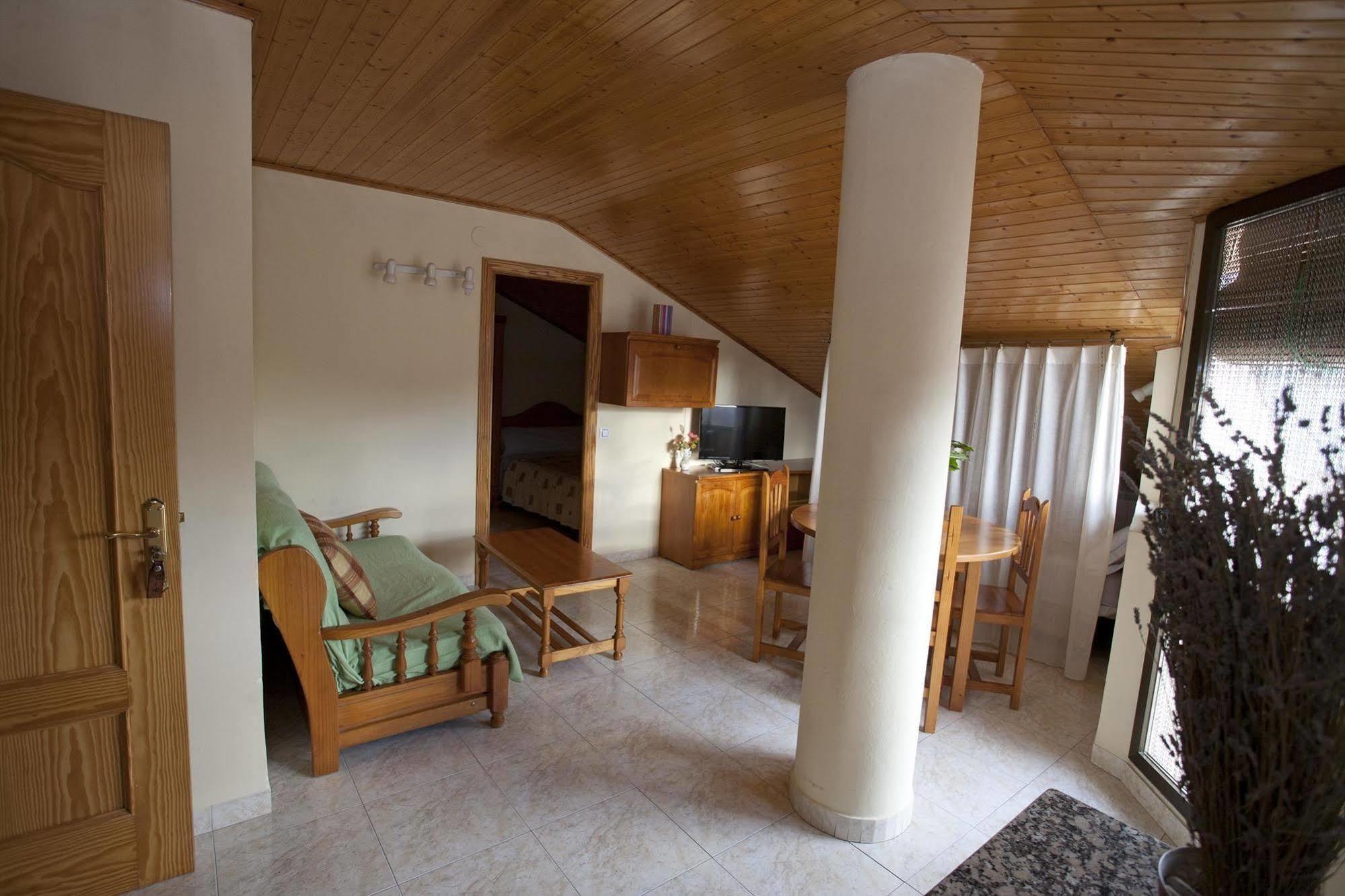 Apartamentos Maribel Каласейте Екстер'єр фото