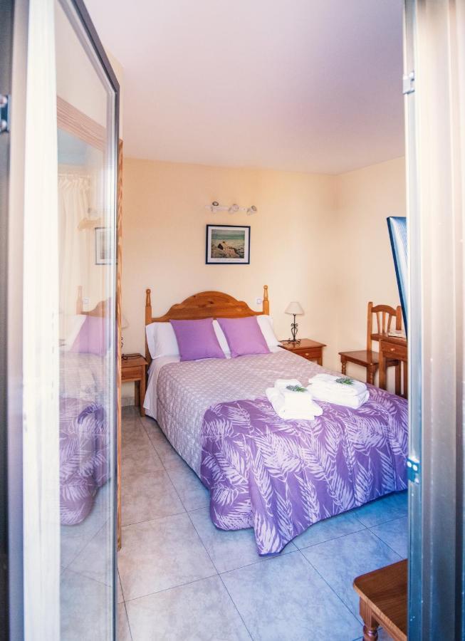 Apartamentos Maribel Каласейте Екстер'єр фото